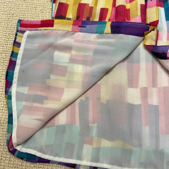 Colourful, silk, summer blouse by Jones New York Collection Petite - Picture 4 of 6